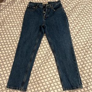 Everlane The 90s Cheeky Jean Ankle in Washed Midnight